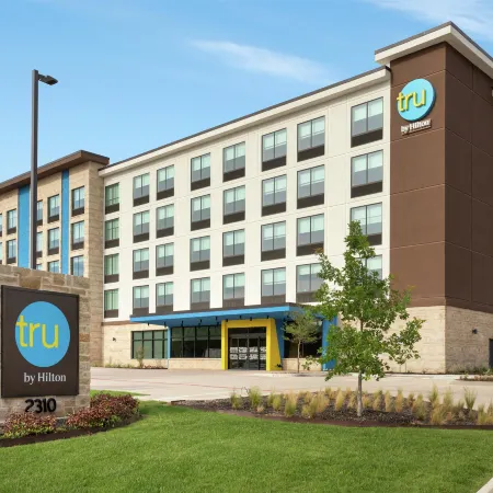 Tru by Hilton Frisco Dallas