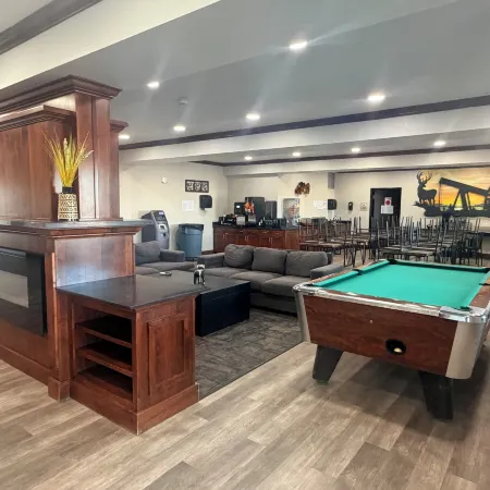 Black Gold Suites Stanley