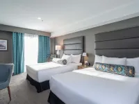 Sandman Signature Ottawa Airport Hotel Hotels near EY Centre