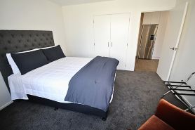 Dunedin Luxury Stay