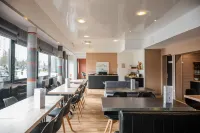 幹貢艾裏維布莉特酒店 - 早餐