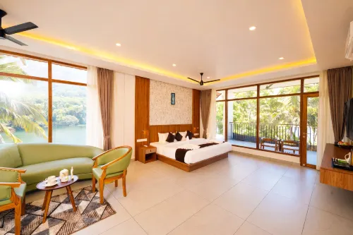 Malankara palace lake view resort & spa - 2-Star