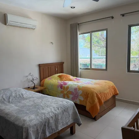 4-Bedroom House in Delightful Valladolid with WiFi, AC