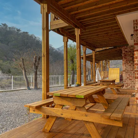 Gurye Flora Pension