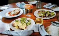 Chart House Inn - Haustierfreundliche