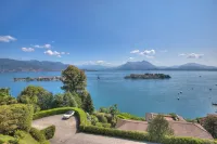 Pandora Lake Maggiore View and Private Beach - Happy Rentals - 4-نجوم
