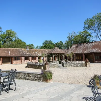 Kingston Country Courtyard Hotels near Lulworth Castle