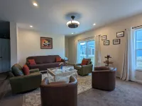 Spacious Entire Home Walking Distance to Village