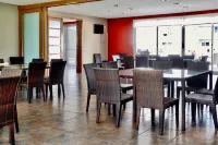 Oceana Suites Ocean Drive - Homestays