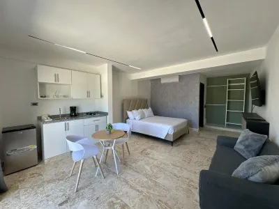 Arena Apartahotel Отели в г. 