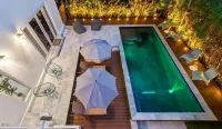 Chic Villa by Glam Homes - Villas