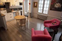 La Maison des Cochers- 1rst floor apartment- 1 stair - - Boutique