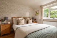 Woodbine Cottage - Homestays