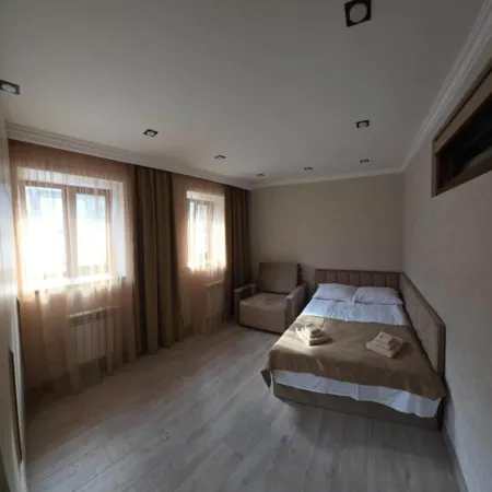 Livana Guesthouse Отели в г. Горис