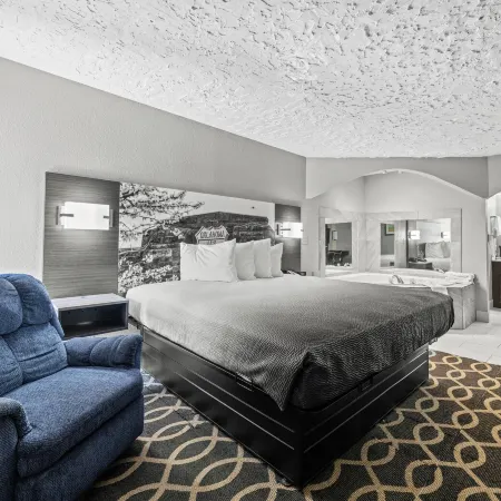 Super 8 by Wyndham Norman West