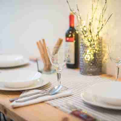 Lovely 1 Bedroom Apartment in Athens Dining/Meeting Rooms