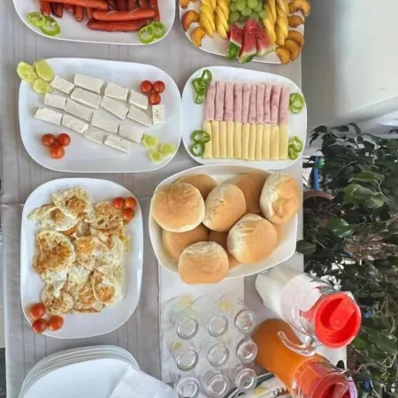 LiEl Holiday