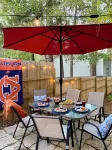 JET'S HANGAR:  WALKABLE, PET-FRIENDLY, RENOVATED Game Day Townhome!
