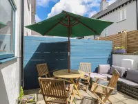 Wingelock Hotels in Rhosneigr