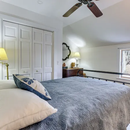 Group Friendly! Mtn-view Haven in Waterbury Center