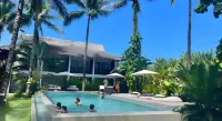 The Henry Resort Siargao at Kermit - Swimmingpools