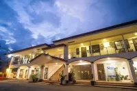 Panglao Village Court Apartments Hotel di 