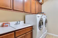 Spacious + Pet-friendly Family Home in Tracy - 3-Star