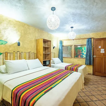 El Sano Banano Beachside Hotel