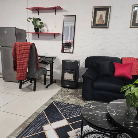 Parkhurst Garden Guest Suite Отели рядом с достопримечательностью «Плотина Эммаренша»