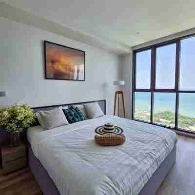 31st Floor 2 Bed Room Sea View Gem - Rare Unit Rooms