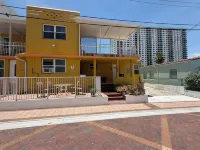1Br/1BA/ Ocean View Patio and Free One Compact Car Parking/Beachfront