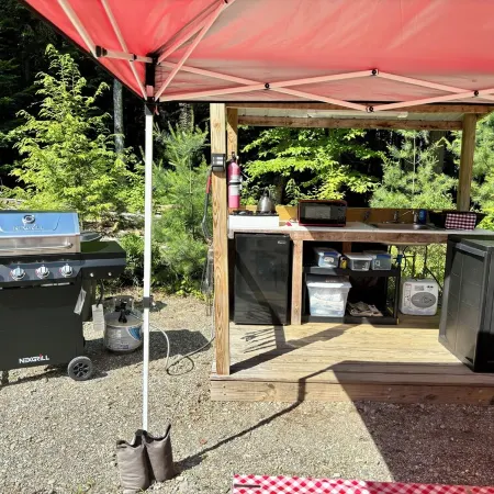 Lakefront Glamping Tent w/ensuite bathroom, King Bed, Fabulous View, near Acadia