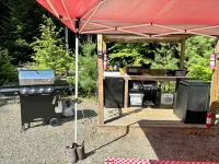 Lakefront Glamping Tent w/ensuite bathroom, King Bed, Fabulous View, near Acadia - Alphydda
