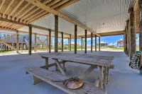 Bayfront Dauphin Island Home w/ Beach Access! - Bãi biển