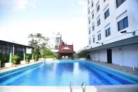 BP Grand Tower Hotel - Pools