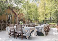 Clear Creek Inn - breakfast