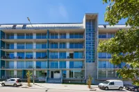 Blue Breeze Espinho | Pool View, Gym   Balcony - Wifi
