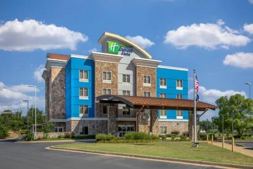 Holiday Inn Express & Suites HOT SPRINGS by IHG - 3-Star