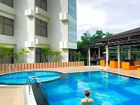 Horison Ultima Makassar - Pools