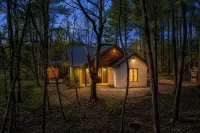 No Stairs Sleeps 10 Outdoor TV, Fire Pit, Pets - 3 estrellas