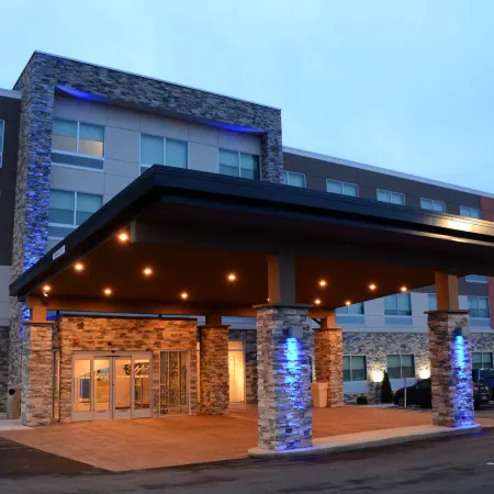 Holiday Inn Express & Suites PITTSBURGH - MONROEVILLE by IHG