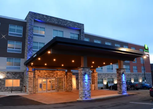 Holiday Inn Express & Suites PITTSBURGH - MONROEVILLE by IHG - Wifi