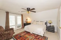 Water View Property, Pet Friendly, Golfing, Fishing, Marina, Swim, Park, Trails - Chalets