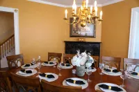 Charming Victorian Duplex 3Br Sleeps 10 3 Bedroom Home - 4-Star