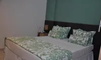 โรงแรม คอสตา บราวา - ที่มีสระว่ายน้ำ