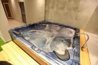 South Hotel Suites - Gym