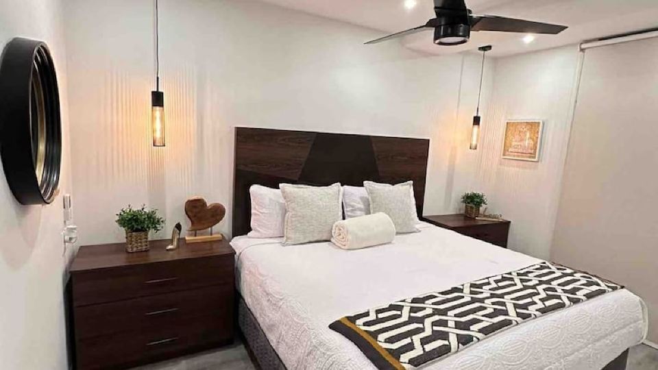 Apartment with exclusive access to shopping center