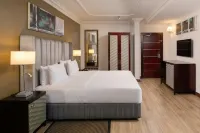 Protea Hotel by Marriott Lagos Kuramo Waters - Rooftop Pools