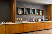 SpringHill Suites Charleston Mount Pleasant - breakfast