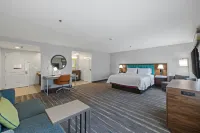 Hampton Inn & Suites Madera - Pools